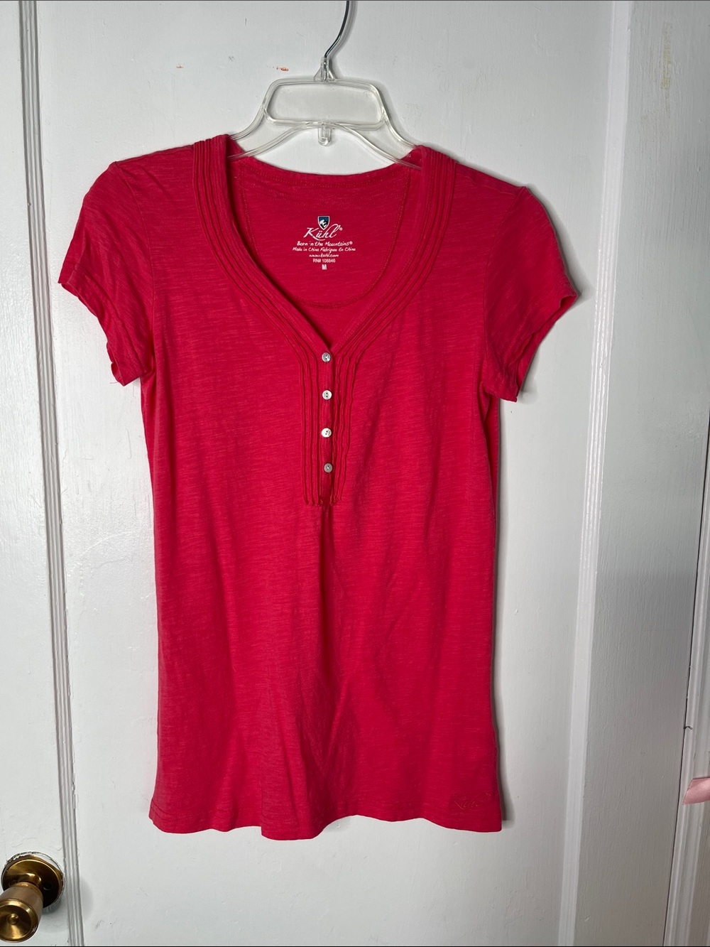 Kuhl Tee Medium Bright Pink Vneck Henley Short Sleeve Organic Cotton Tencel M